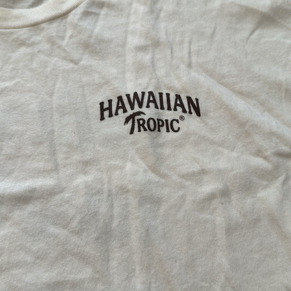 Hawaiian Tropics Graphic T-Shirt - Picture 4 of 5